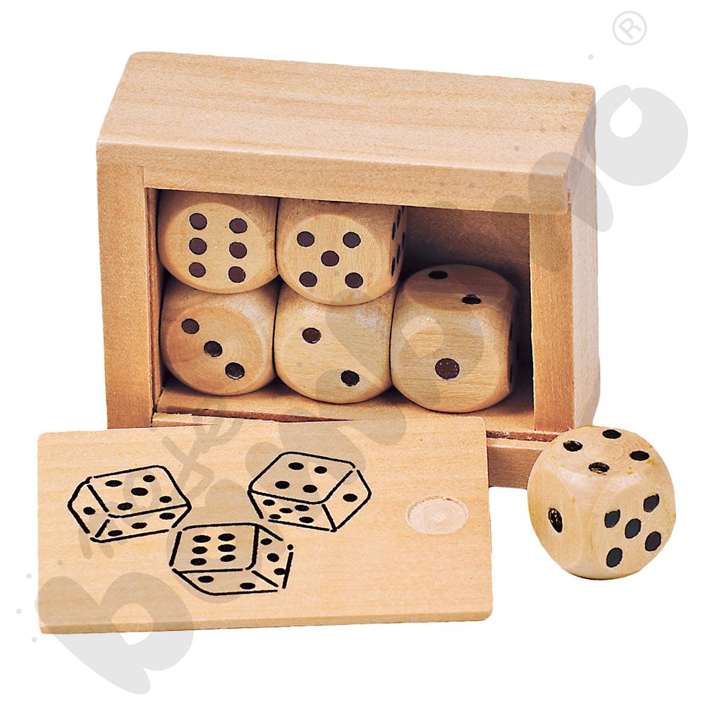 Drewniane kości w pudełku