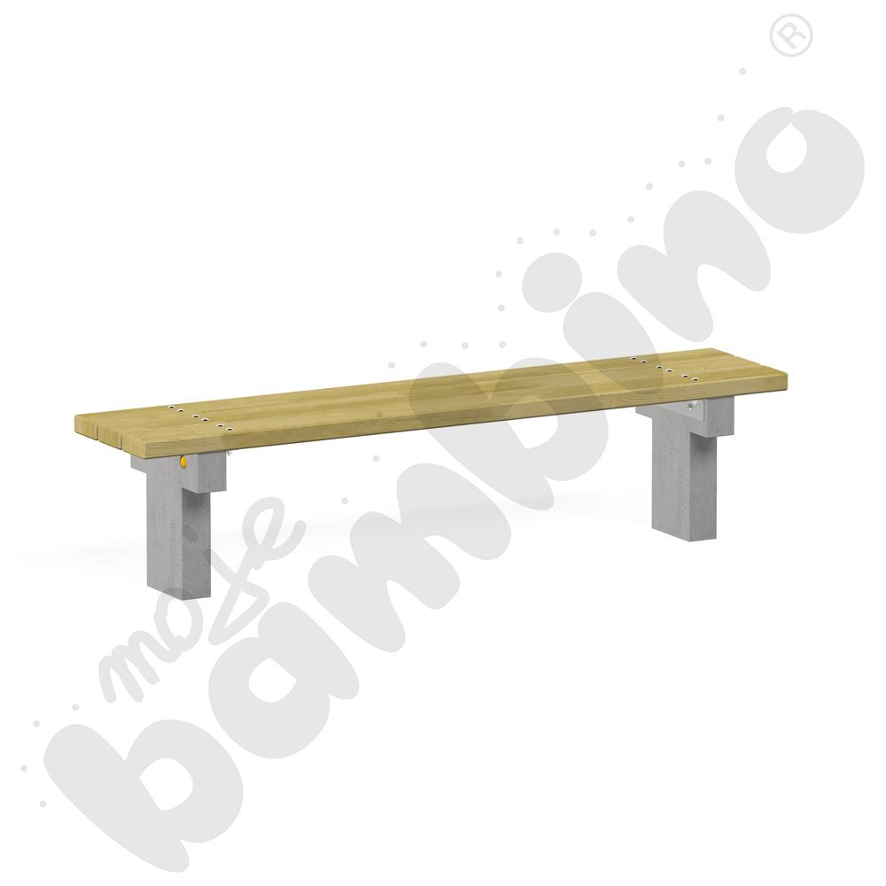 Ławka na podstawie betonowej