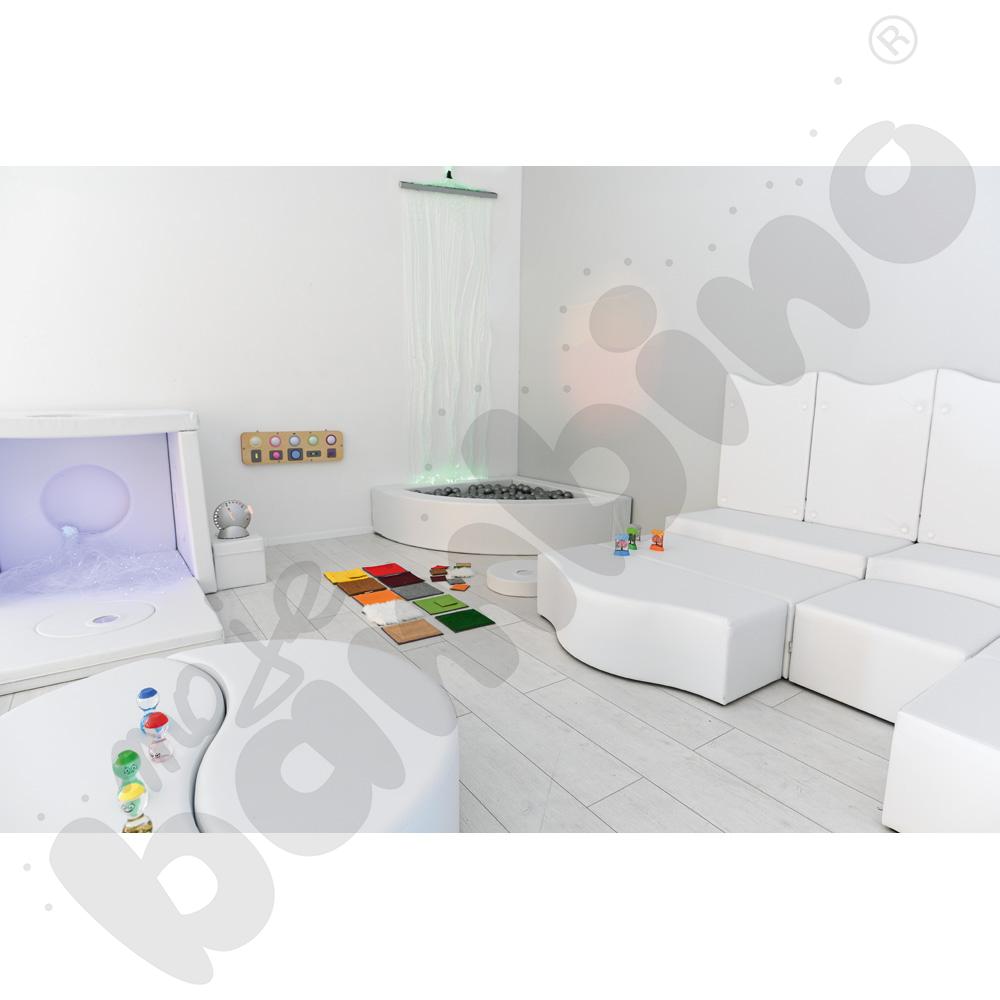 Basen narożny biały