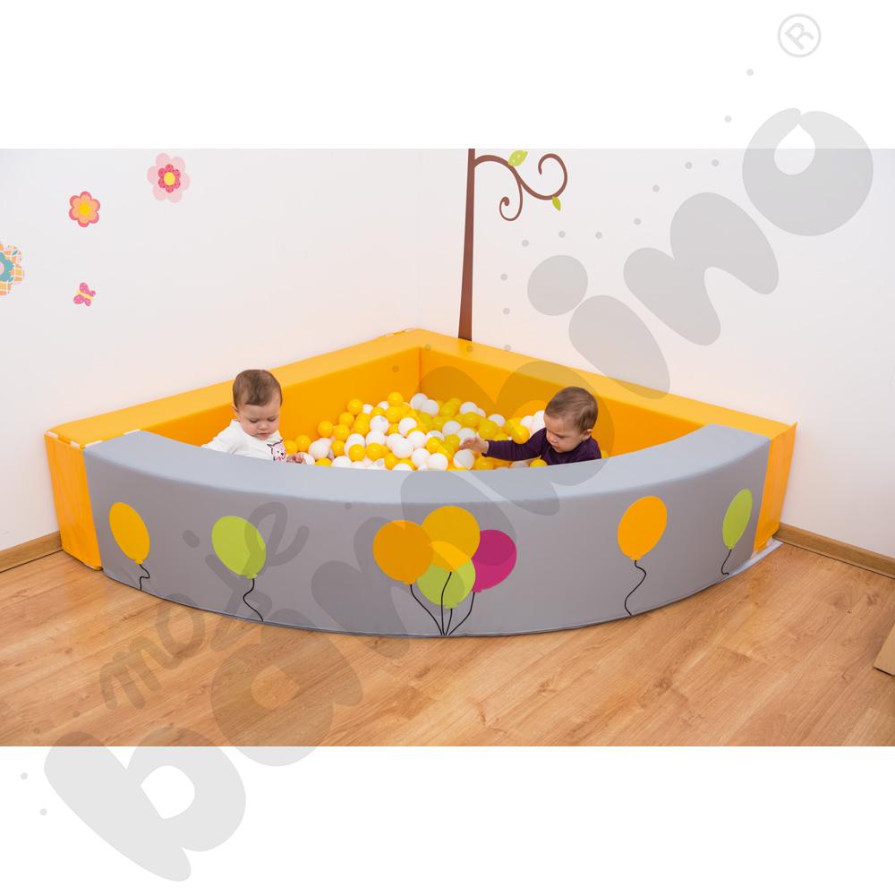 Basen narożny Baloniki