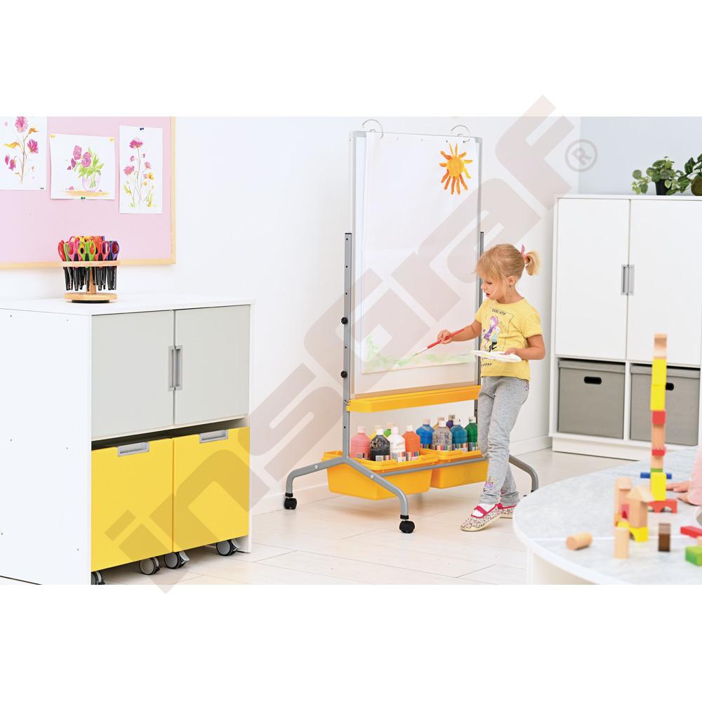 Bílá mobilní magnetická tabule 75 x 100 cm - žluté zásobníky