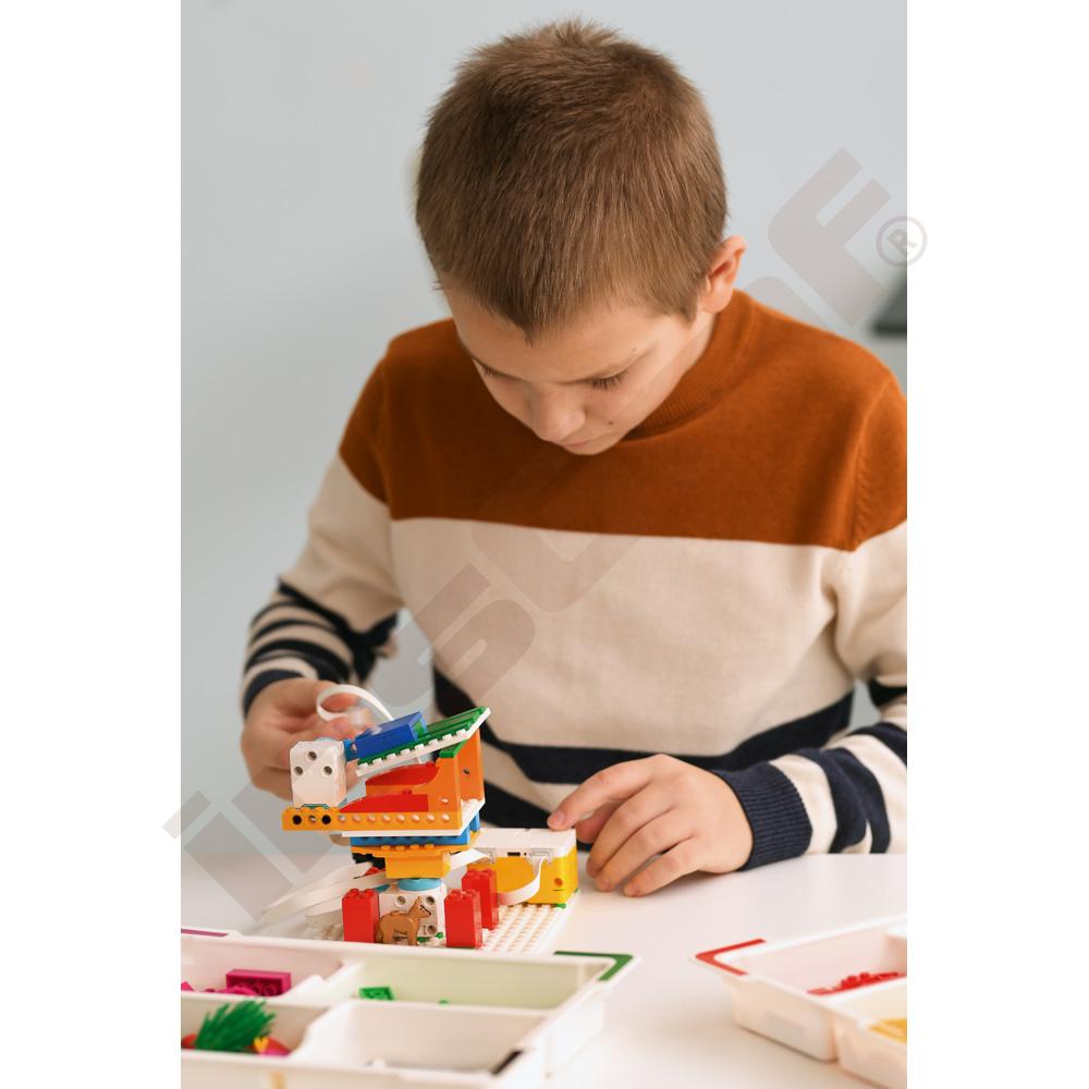 LEGO® Education SPIKE™ Essential