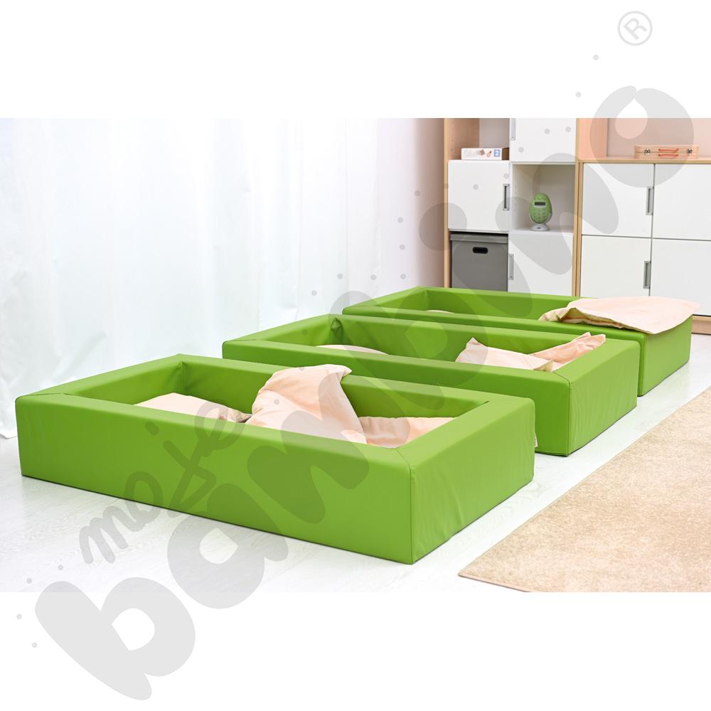 Jasnozielone łóżeczko piankowe z materacem