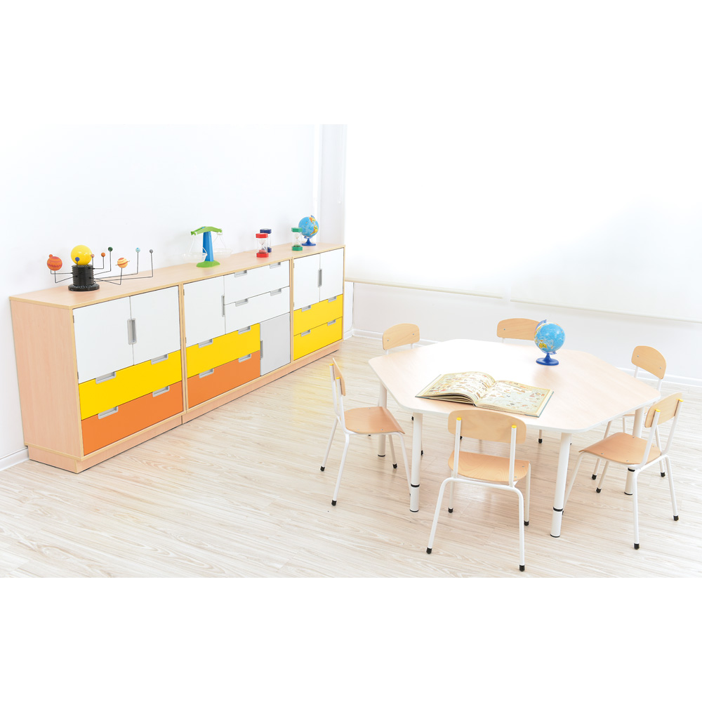Quadro - zostava 4, 90 st., tiché zatváranie, korpus javor