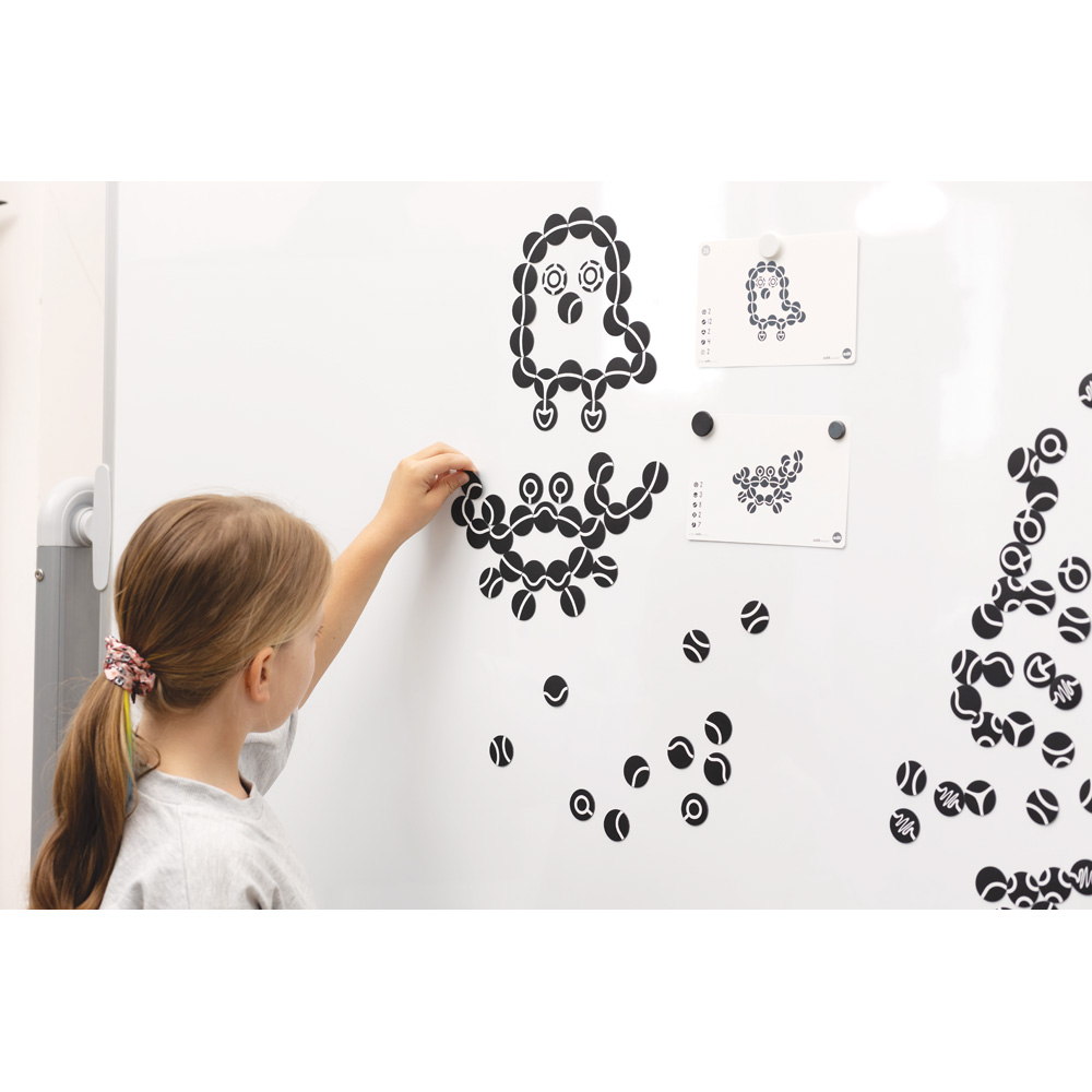 Magnetické puzzle s kartičkami s úlohami - abstrakty