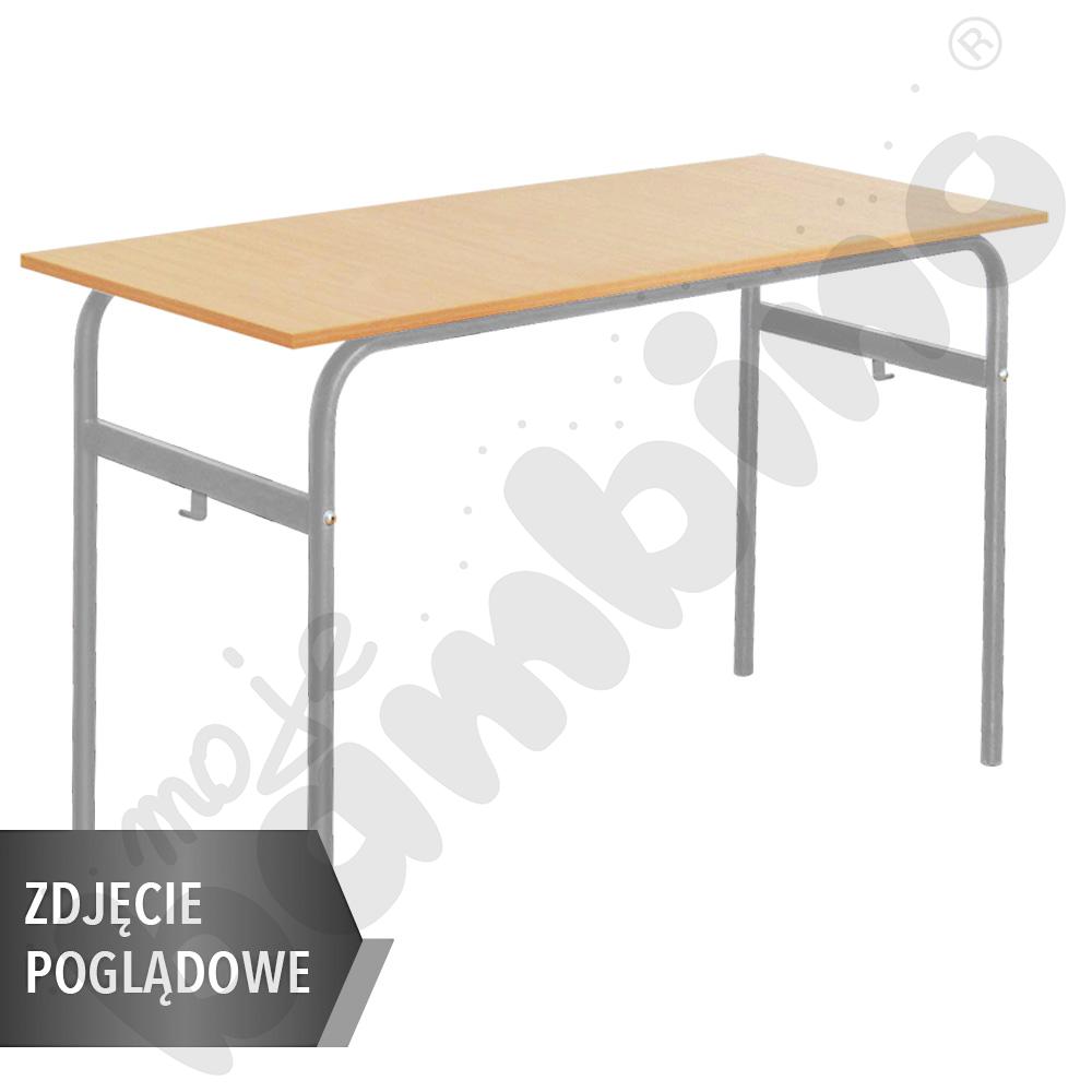 Stół Daniel 130x50 rozm. 6, 2os., stelaż czerwony, blat klon 375, obrzeże ABS, narożniki proste