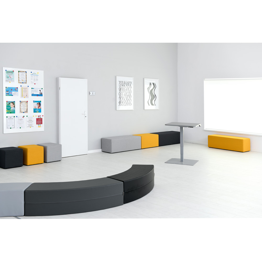 Štvorcový stôl 70 x 70 cm s elektrickou reguláciou výšky – sivý