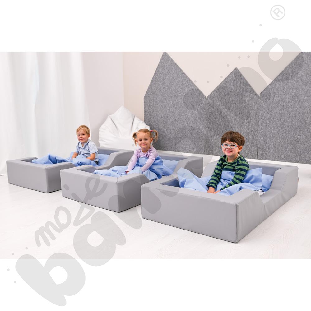 Łóżeczko piankowe z wycięciami szare