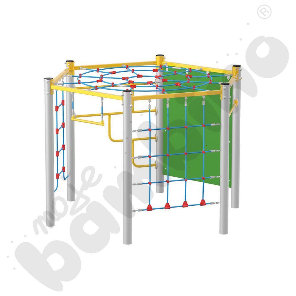 Sześciokąt Pajęczyna, metalowe słupy