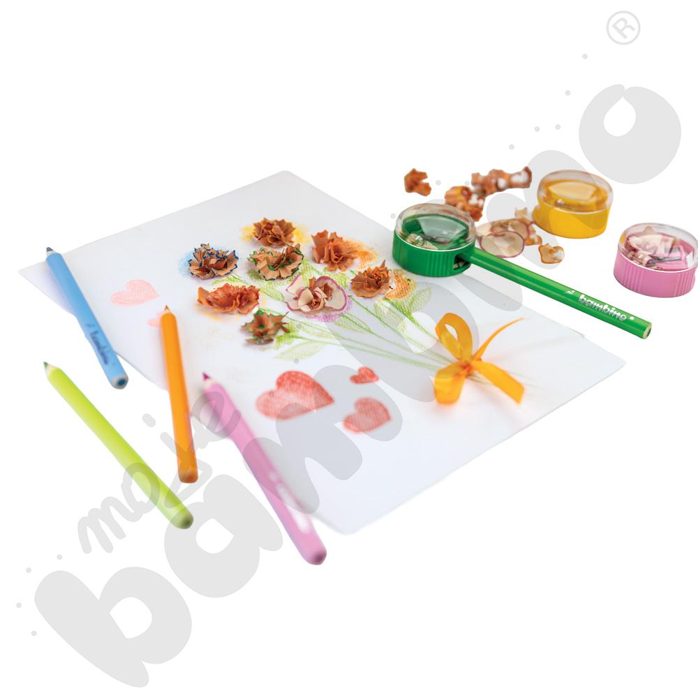 Organizer z kredkami