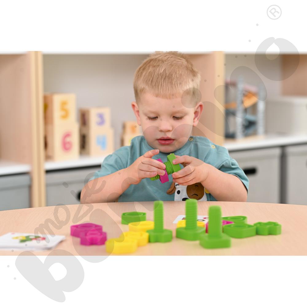 Śruby z nakrętkami dla malucha