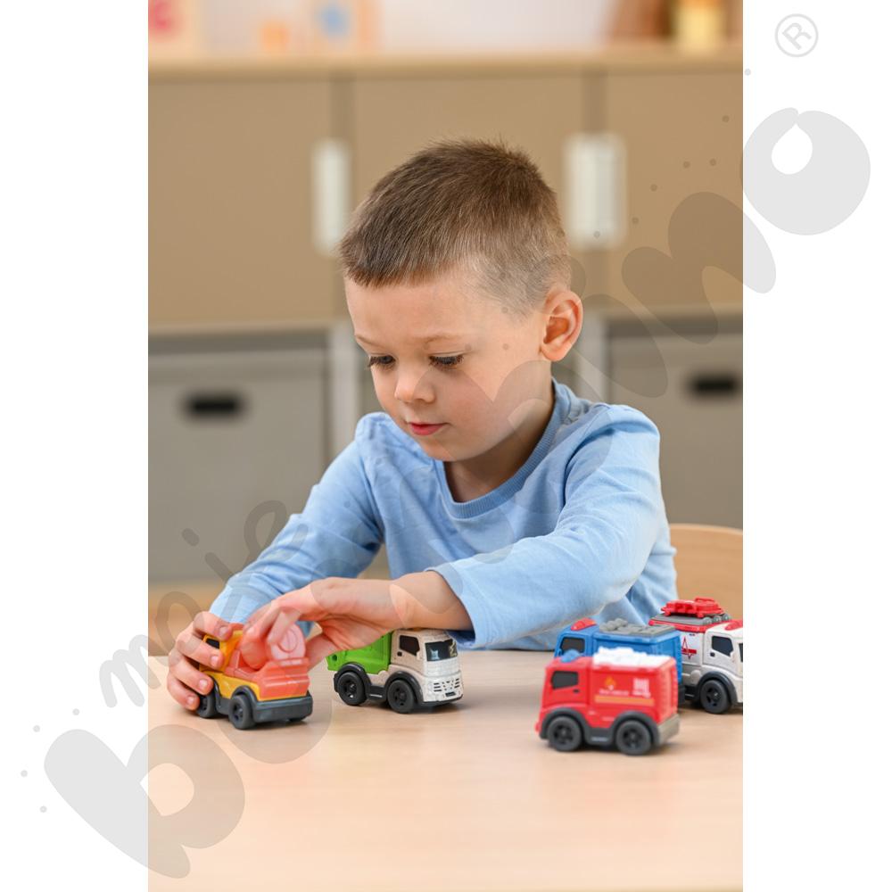 Pojazdy w akcji, mix 12 aut