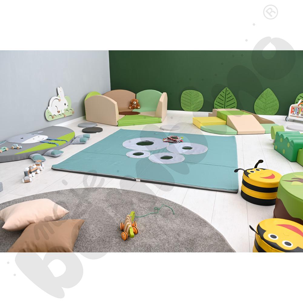 Mata z lusterkami - tkanina trudnopalna