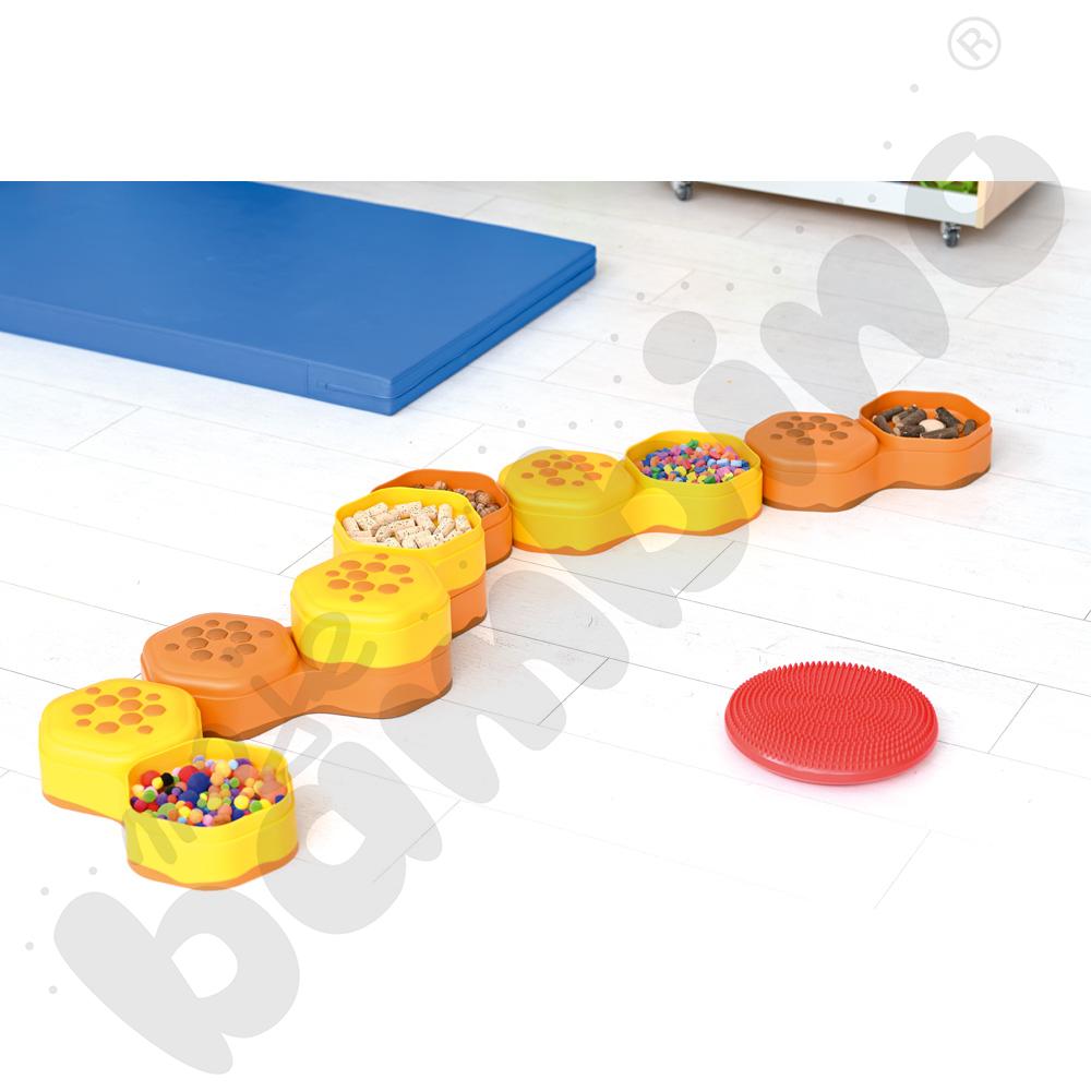 Ścieżka sensoryczna - plastry miodu