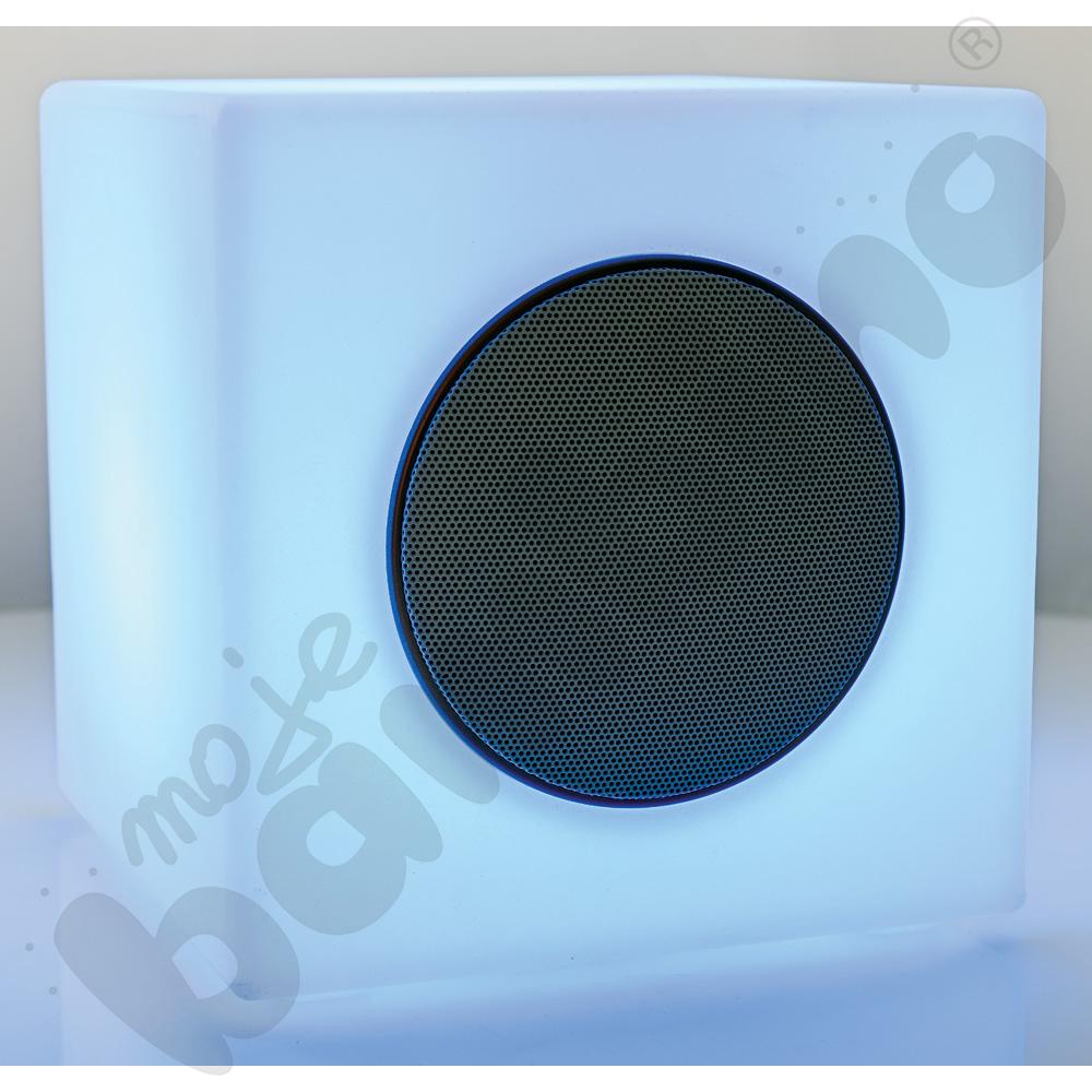 Lampa LED - sześcian z głośnikiem