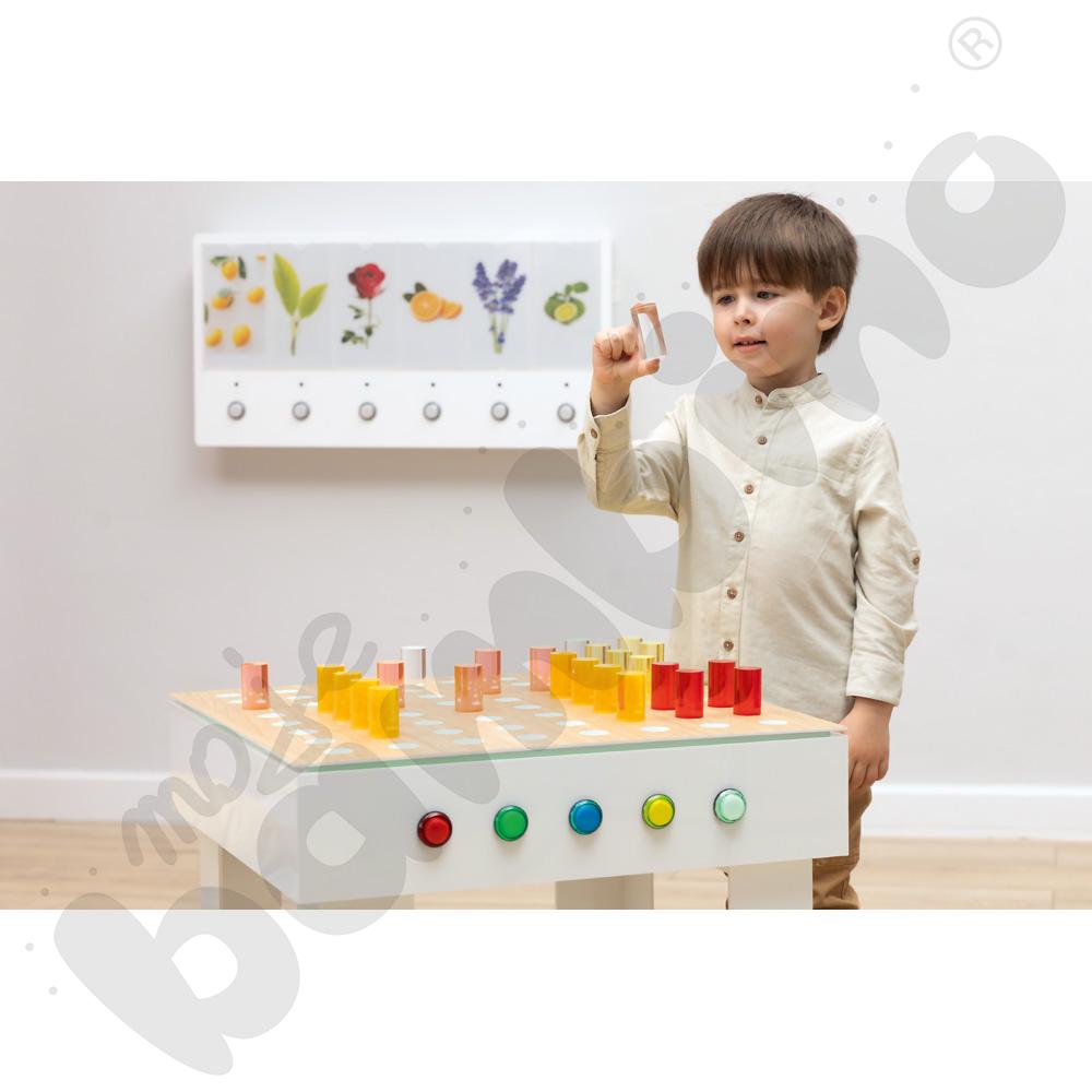 Multifunkcyjny stolik podświetlany