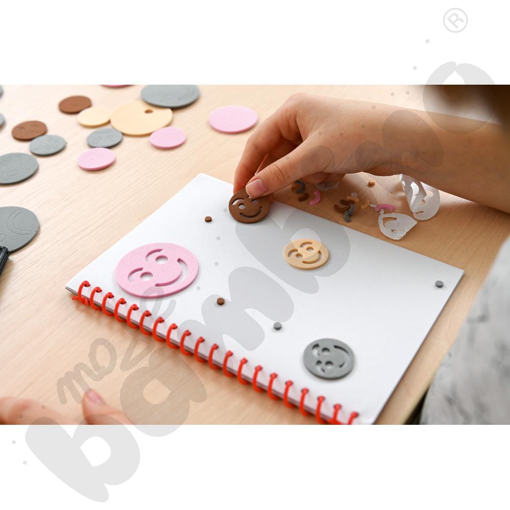 Naklejki piankowe - buźki z emocjami