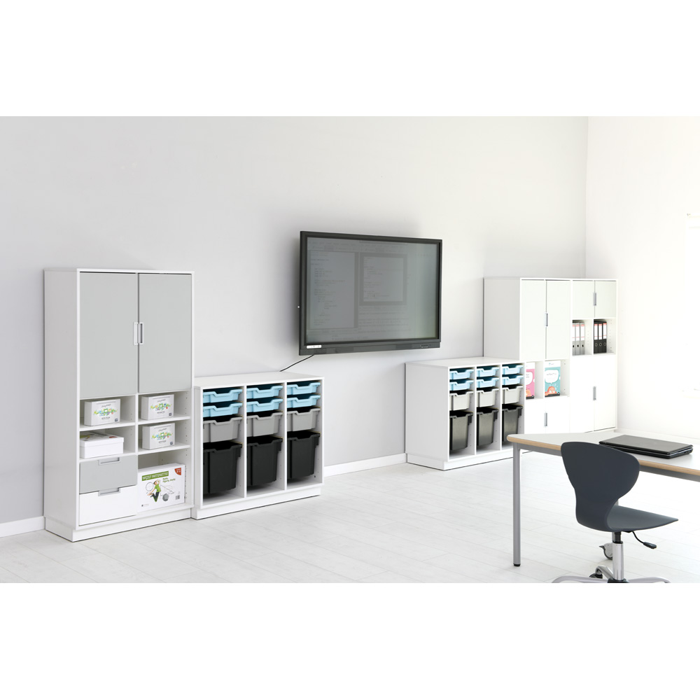 Quadro – skrinka M na plastové úložné boxy, s 2 predelmi, biela