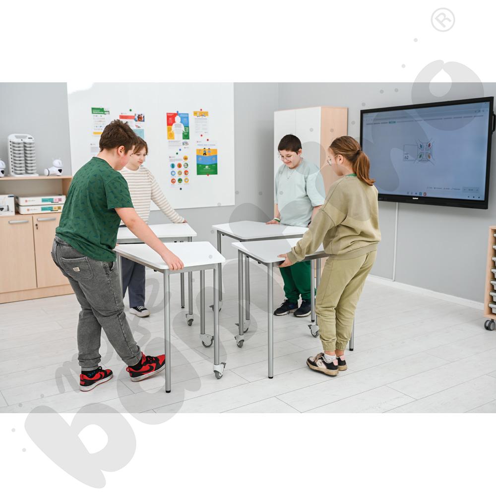 Stół Moove+ czworoboczny rozm. 6