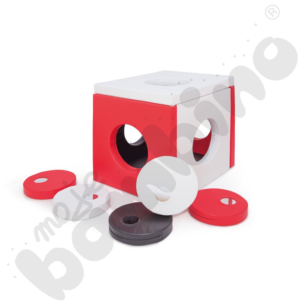 Piankowy domek - lustrzane odbicie